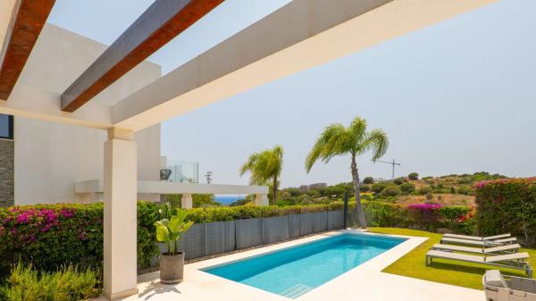 Chalet pareado en Urbanización Artola Alta