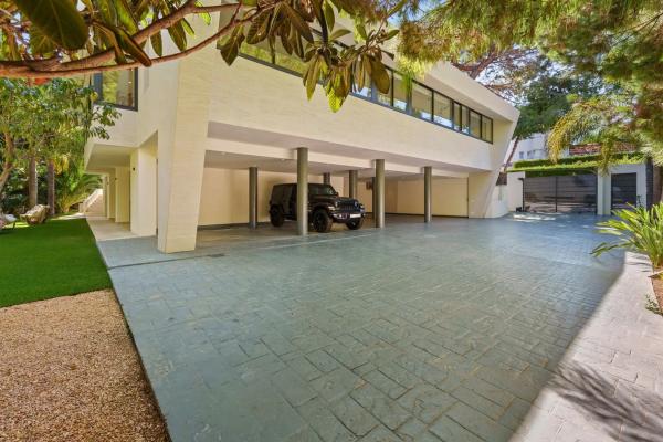 Casa independiente en avenida 5, 291 -63