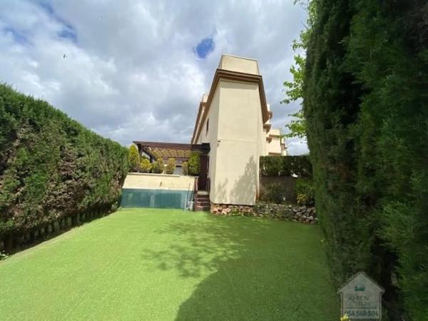 Dúplex en Barrio Romana Playa