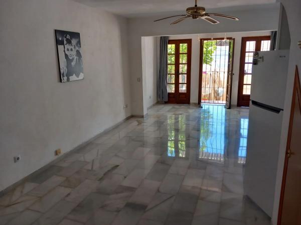 Chalet adosado en calle Joaquín Rodrigo, 27