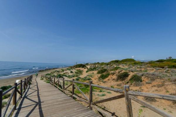 Piso en Barrio Cabopino-Artola