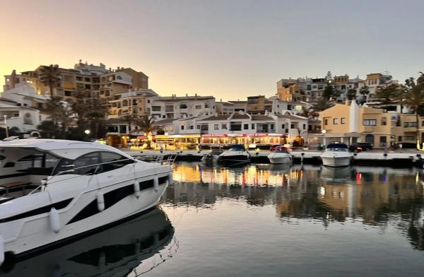 Estudio en Puerto de Cabopino