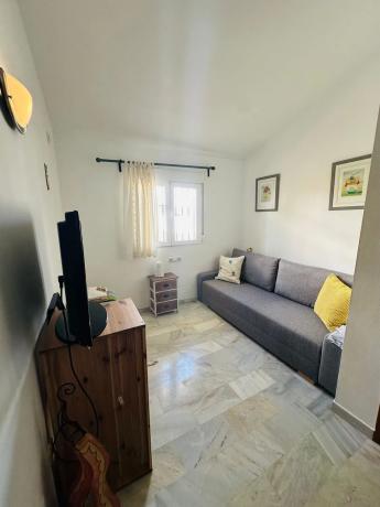 Chalet adosado en avenida Benajarafe, 214