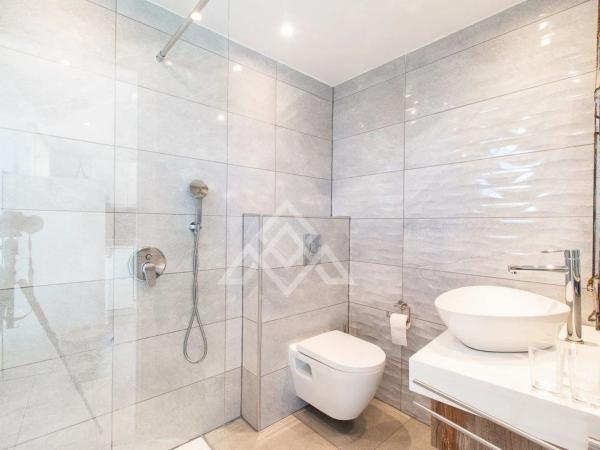 Estudio en calle de Las Golondrinas, 30 -24