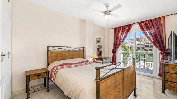 Casa independiente en paseo del Golf