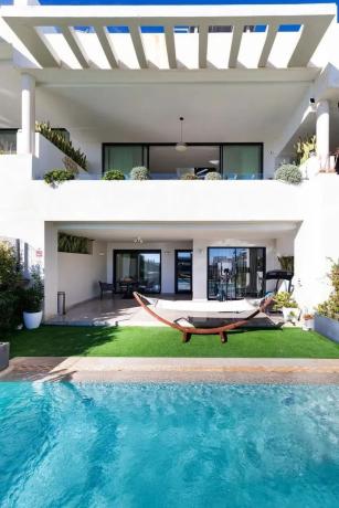 Chalet adosado en avenida de los Acebos