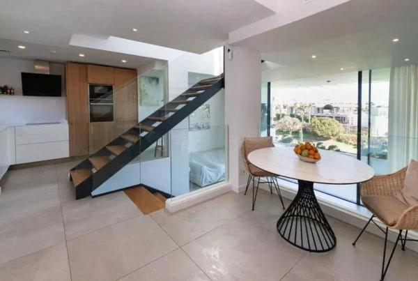 Chalet adosado en avenida de los Acebos