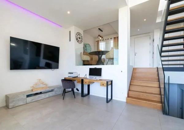 Chalet adosado en avenida de los Acebos