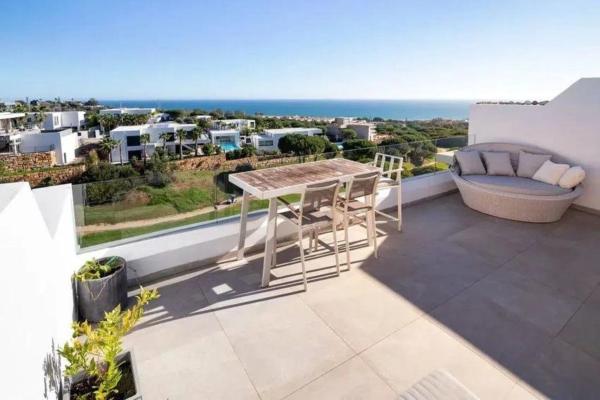 Chalet adosado en avenida de los Acebos