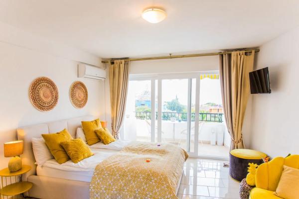 Estudio en Barrio Marbesa