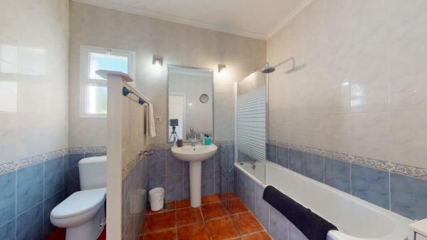 Casa independiente en calle los Bernardos, 291