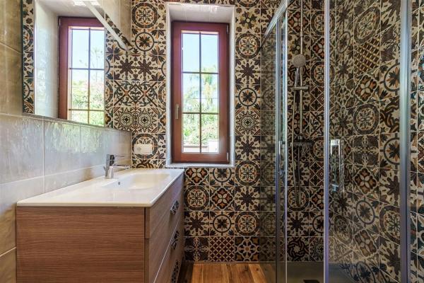 Casa independiente en calle los Claveles, 170