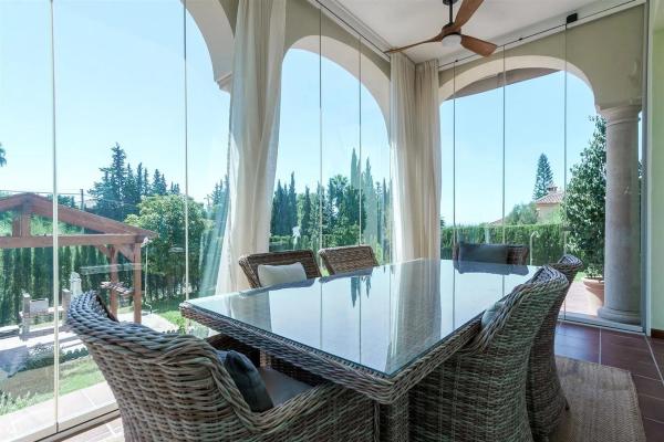 Casa independiente en calle los Claveles, 170