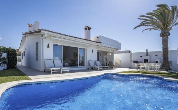 Casa independiente en avenida Vistamar s/n