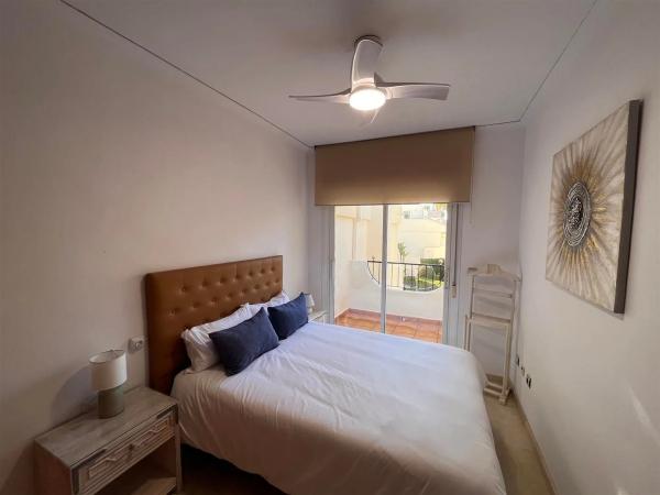 Chalet adosado en avenida Cervantes, 125