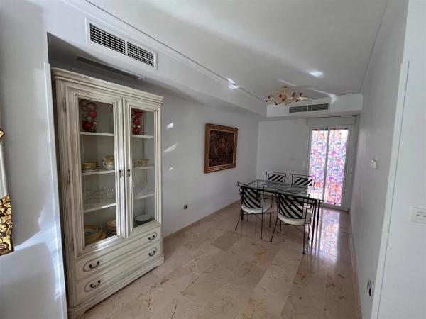 Chalet adosado en avenida Cervantes, 125