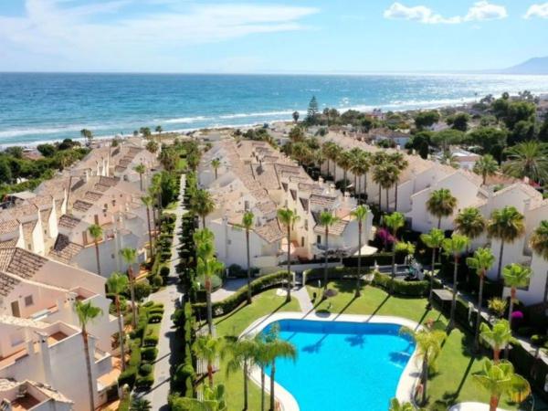 Chalet adosado en avenida Cervantes, 125