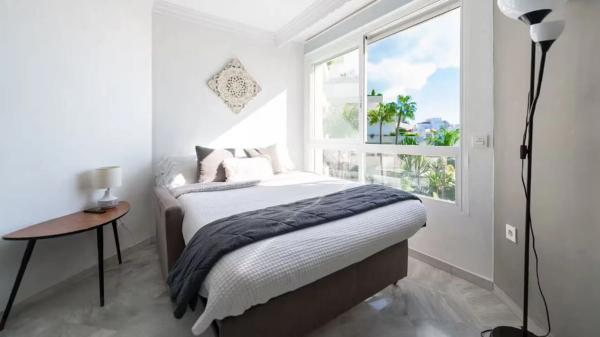 Estudio en Av Severo Ochoa