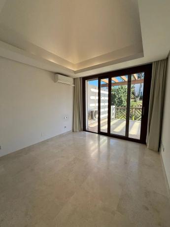 Chalet pareado en calle Hermanos Belón Lima, 1