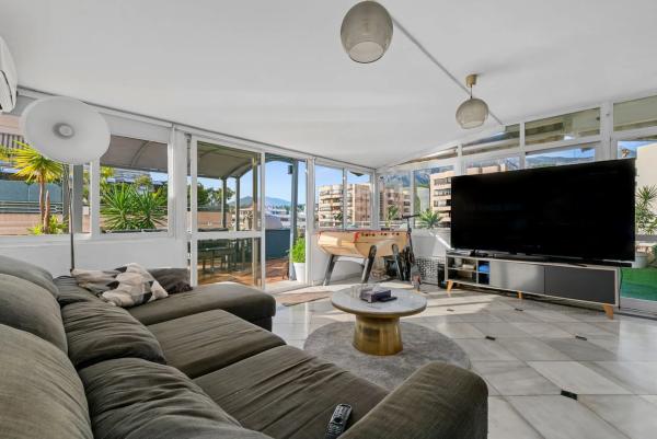 Piso en calle de Ramón Gómez de la Serna, 12 -18