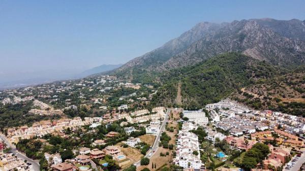 Casa independiente en calle Adolfo Lima de Zea