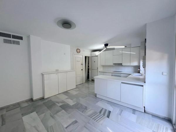 Piso en calle Jacinto Benavente, 17