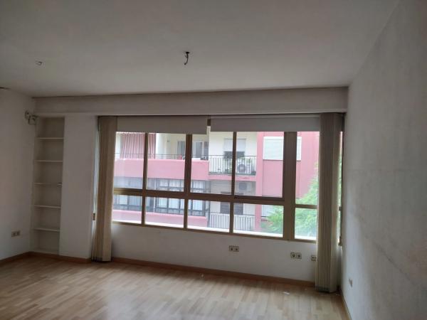 Estudio en Av Ricardo Soriano