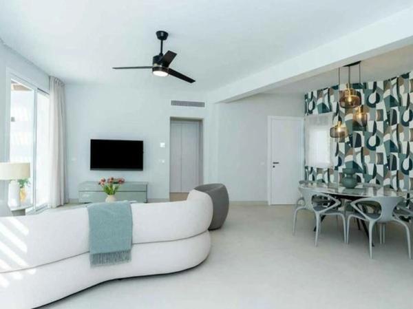 Casa independiente en plaza de los Naranjos