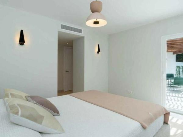 Casa independiente en plaza de los Naranjos