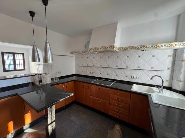 Chalet adosado en avenida las Palmeras, 17