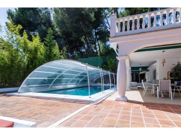 Chalet en calle Jacinto Benavente, 4