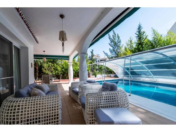 Chalet en calle Jacinto Benavente, 4