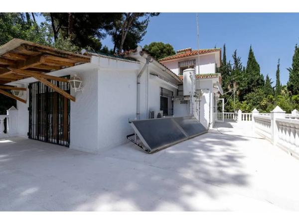 Chalet en calle Jacinto Benavente, 4
