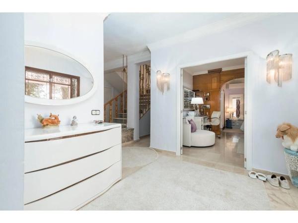 Chalet en calle Jacinto Benavente, 4