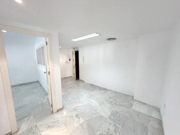 Piso en calle de Ramón Gómez de la Serna, 22