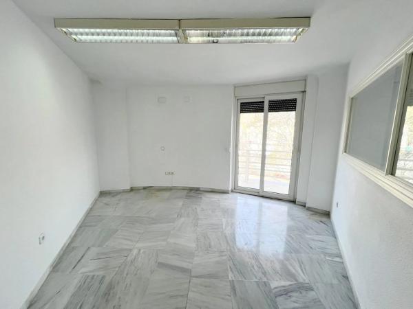 Piso en calle de Ramón Gómez de la Serna, 22