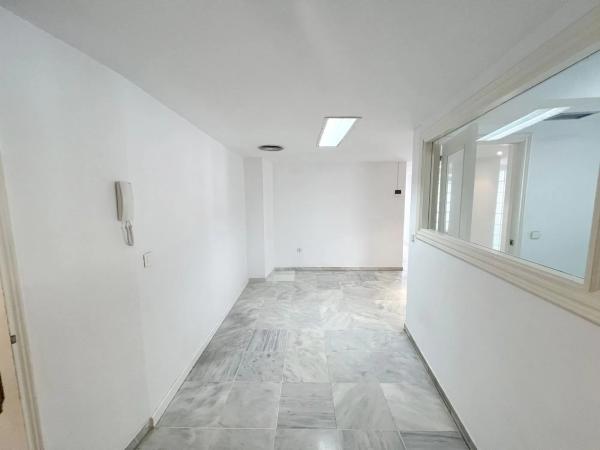 Piso en calle de Ramón Gómez de la Serna, 22