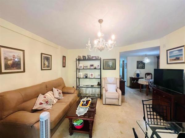 Piso en plaza del Delfín, 5