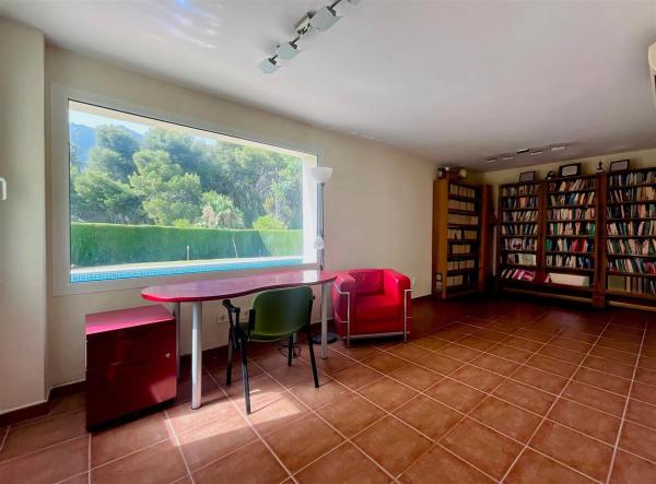 Casa independiente en calle Carmen Montiel, 10