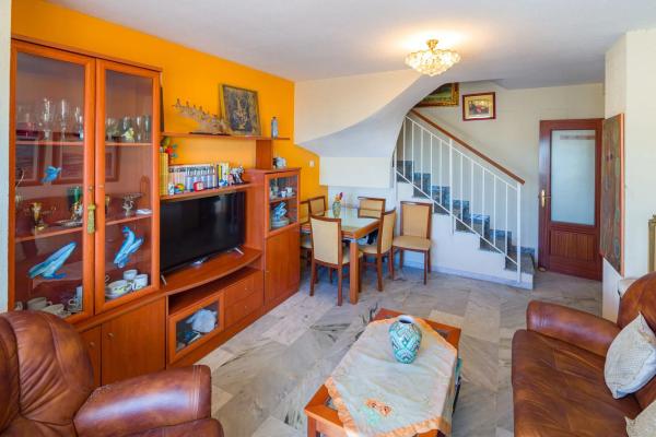 Dúplex en Barrio Playa Bajadilla-Puertos