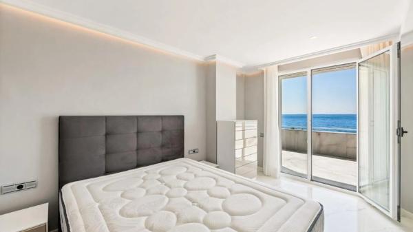 Piso en calle Camilo José Cela, 19