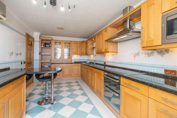 Ático en Barrio Playa Bajadilla-Puertos