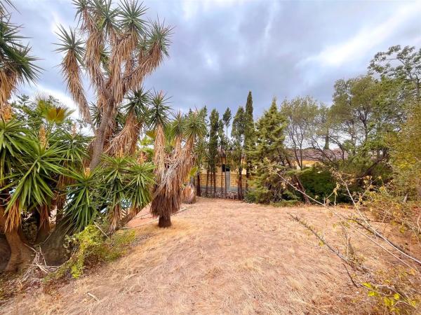 Casa independiente en calle Hungría, 24