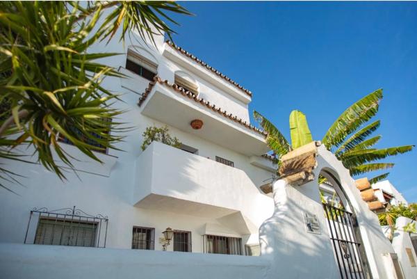 Chalet adosado en Urbanización las Cancelas, 120