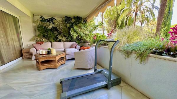 Piso en calle de Arturo Rubinstain, 2