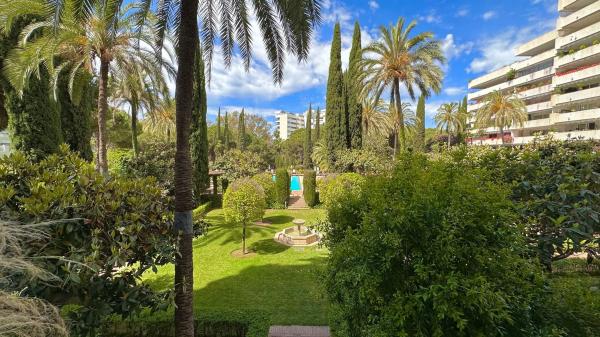 Piso en calle de Arturo Rubinstain, 2