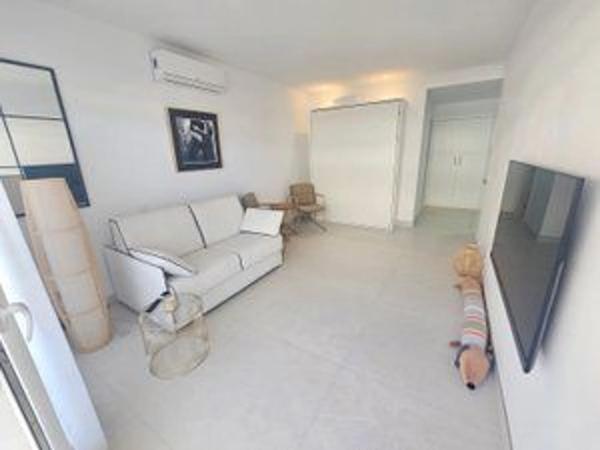 Estudio en calle Roy Boston, 3