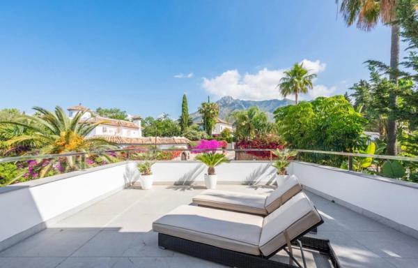 Chalet en calle Benaojan