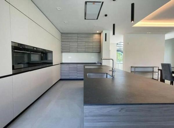 Casa independiente en bulevar Príncipe Alfonso de Hohenlohe