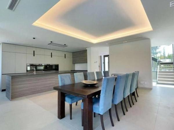 Casa independiente en bulevar Príncipe Alfonso de Hohenlohe